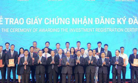 FLC cam kết rót 63.000 tỷ đồng vào Quảng Bình