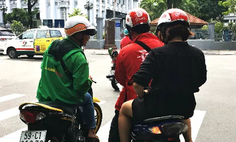 Xe ôm công nghệ quyết liệt giành tài xế