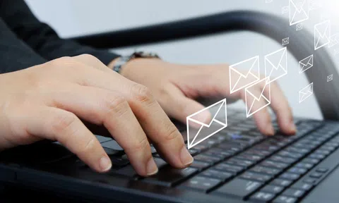 Bí quyết giảm stress từ áp lực "check và trả lời email"