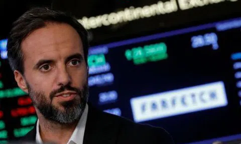 Gã bán giày và con đường trở thành tỷ phú đôla