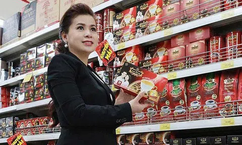 Bà Lê Hoàng Diệp Thảo cho rằng GĐ Truyền thông Trung Nguyên đã tự ký ban hành quyết định bãi nhiệm bà, công khai những khoản chi hàng chục tỷ đồng của 'Hành trình Lập chí vĩ đại - Khởi nghiệp kiến quốc'