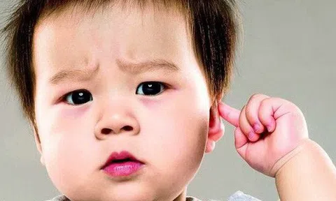 Bé không giật mình khi ngủ: Cẩn thận với căn bệnh bẩm sinh khiến trẻ trở thành tàn tật
