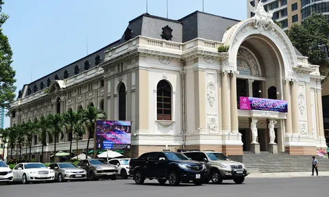 Những nhà hát xuống cấp, bị tận dụng làm quán cà phê ở Sài Gòn