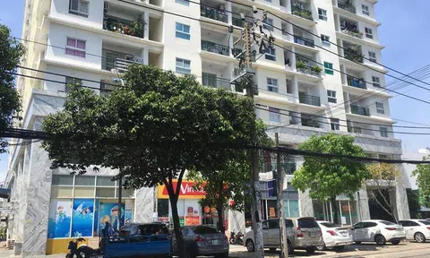Tháo dỡ chung cư của 'chúa Chổm' đất Sài Gòn