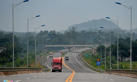 'Chưa ở đâu lãi suất vay cao như Việt Nam'