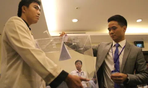 Những 'thương vụ bạc tỉ' chuyển nhượng trường đại học