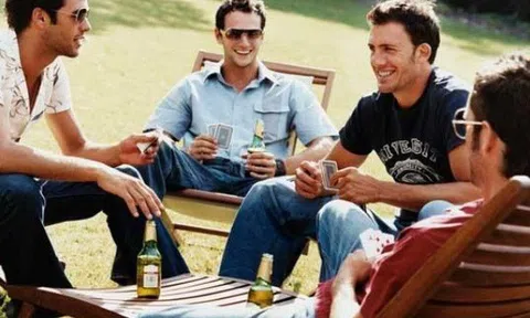 "Hôm nào... cafe nhé!": Những lời hứa suông, những mối quan hệ xã giao, bạn bè vơi dần, cuộc sống người lớn thật tẻ nhạt