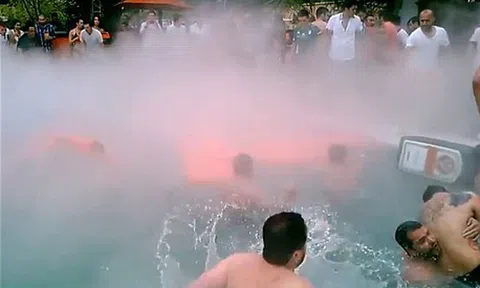 Hãng rượu Jägermeister chứng minh định lý "Nhiệt tình + Ngu dốt = Phá hoại": Đổ thẳng nitơ lỏng vào hồ bơi “cho đẹp”, khiến 9 vị khách suýt chết ngạt