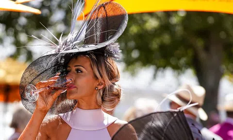 Thụy Sĩ đứng đầu top 10 nước giàu nhất thế giới, Mỹ có nhiều triệu phú USD nhất