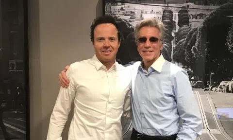 Từ khởi nghiệp dưới hầm trở thành công ty giá 8 tỷ USD