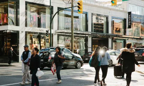 Thành phố khốn khổ vì quá nhiều tiền Trung Quốc