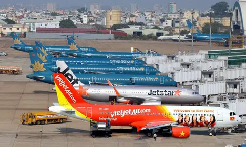 Delay quá nhiều, các hãng hàng không thu lãi cực lớn