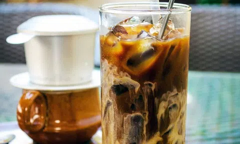 'Tự tin' mở quán cà phê, phá sản mất trắng cả tỷ đồng