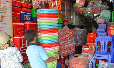 Tác động của chiến tranh thương mại đến tương lai ngành nhựa Việt: Thành nhà cung cấp cho Walmart, IKEA hay tràn ngập hàng nhựa Trung Quốc dán nhãn "made in Vietnam"?