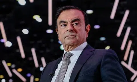 Chủ tịch Nissan Motor bị bắt