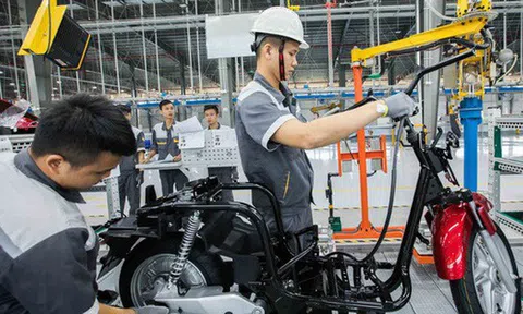 Để làm ra chiếc xe điện thông minh, nhà máy VinFast đã hoạt động như thế nào?