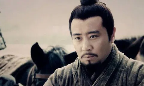 Thay chủ như thay áo, tại sao Lưu Bị vẫn được các chư hầu đua nhau săn đón?