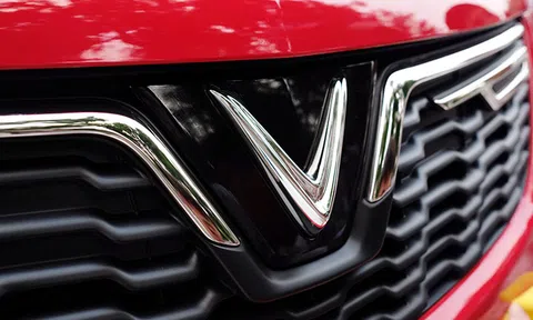 VinFast chính thức công bố giá bán "3 không" với Lux và Fadil