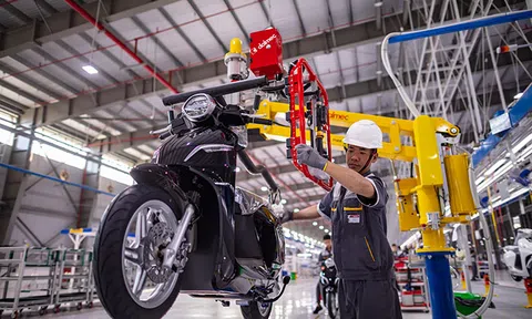 Cận cảnh các công đoạn sản xuất xe máy điện Vinfast