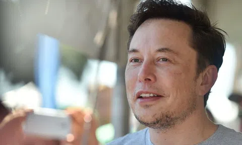 'Thanh xuân vật vã’ của Elon Musk: Bị bạn bè đánh đến gần chết, chỉ dám tiêu 1 USD/ngày khi còn học đại học