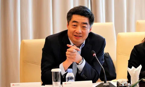 Huawei tính thu 100 tỉ USD dù bị phương Tây 'tẩy chay'