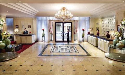 Chiếc hộp đựng loài quả cổ tích Việt Nam khiến bà Tây ngỡ ngàng