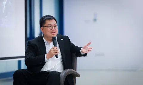 Chủ tịch FPT Software Hoàng Nam Tiến: "Phụ nữ 30 tuổi chưa kết hôn, không sao cả, có thể kết hôn ở tuổi 40. Nhưng theo khoa học, phụ nữ nên sinh con trước tuổi 36"