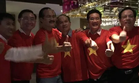 Bầu Đức ở đâu trong đêm tuyển Việt Nam đăng quang AFF Cup 2018?
