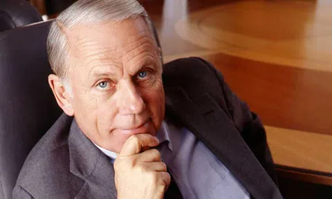 CEO lệch chuẩn: Guồng máy bất tử tạo lợi nhuận