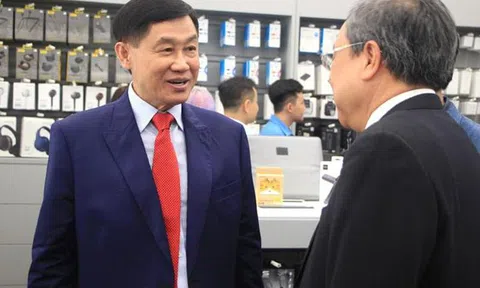 Khối tài sản 'khủng' đếm mãi không hết của đại gia Johnathan Hạnh Nguyễn