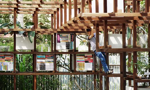Thiết kế độc đáo 55 m2 vừa là thư viện, vừa là nơi trồng rau, nuôi gà