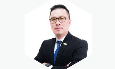 Lộ diện ông chủ 7x điển trai của công ty chi 32 tỷ mua 45 ô tô thưởng Tết cho nhân viên