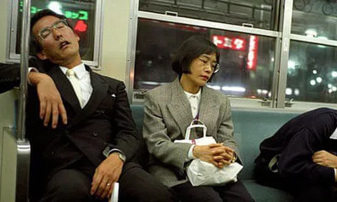 Lo nhân viên làm việc quá sức, một công ty Nhật thưởng 14 triệu cho ai ngủ đủ 6h/ngày