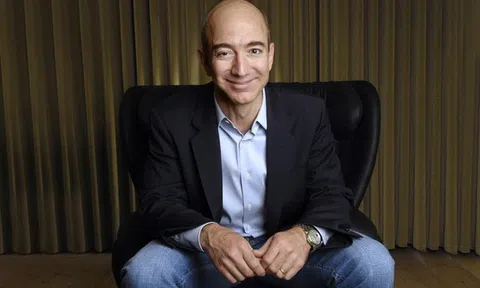 Vì sao những năm 1990, Jeff Bezos cố tình khiến khách hàng 'điên đầu' để tìm ra số hotline chăm sóc khách hàng của Amazon?