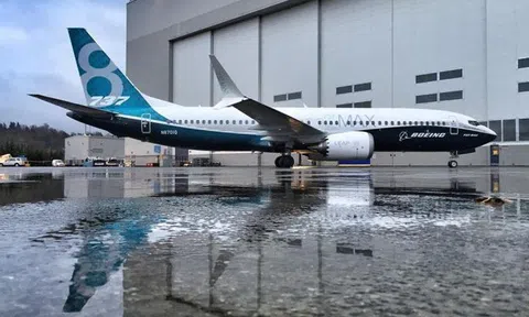 Đến lượt Mỹ cấm bay, Boeing hết chống dung thân?