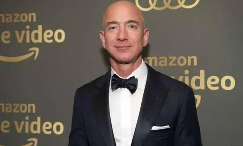 Kiếm tiền giỏi nhất thế giới: 2 tháng đút túi hơn 13 tỷ USD