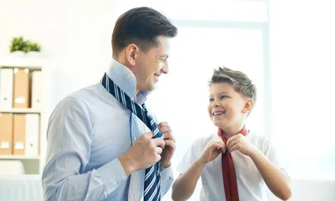 Nhìn người giàu dạy con, tôi mới thấm thía bài học để trẻ thành công nên người: Đã đến lúc chúng ta cần học cách tư duy khác biệt này!