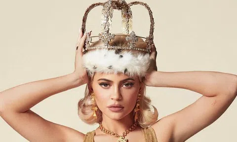 "Đánh bật" Mark Zuckerberg và Bill Gates, Kylie Jenner trở thành tỷ phú tự thân trẻ nhất thế giới ở tuổi 21