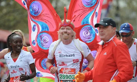 Richard Branson - vị tỷ phú luôn đặt mình trong "chế độ" hạnh phúc: Đừng làm việc để sống, mà hãy sống để tận hưởng công việc!