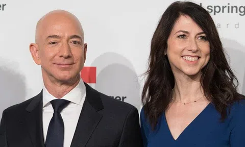 Tại sao vợ mới ly dị của ông chủ Amazon được xem là 'nữ anh hùng'?