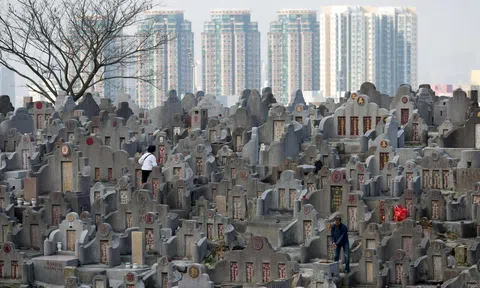 Người chết ở Hong Kong phải 'ở tạm, xếp hàng' tìm nơi an nghỉ