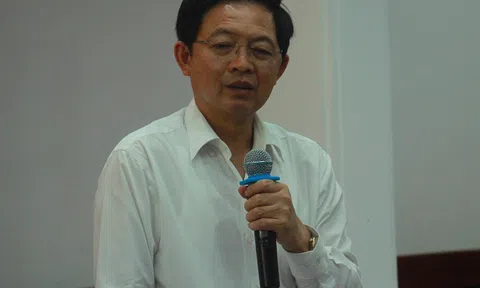 Chủ tịch Bình Định: 'Biển không rào chắn, không cấp cho ai cả!'