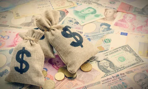 Vì sao giới siêu giàu chuộng giữ tiền mặt, sở hữu nhiều hộ chiếu?