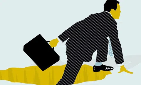 Càng thành công, càng dễ mắc 5 sai lầm tai hại này: Người giỏi sẽ nhanh chóng thừa nhận, trốn tránh cả đời chỉ biến bạn thành kẻ yếu kém không hơn!