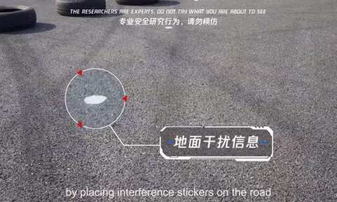 Chỉ với mẩu giấy dán mặt đường, phòng nghiên cứu bảo mật của Tencent hack thành công xe Tesla