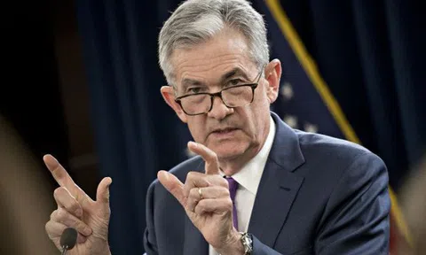 Chỉ bằng một từ, Chủ tịch FED khiến thị trường quay cuồng