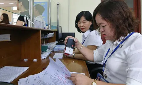 Quy định 'công chức không được nịnh bợ cấp trên' sẽ được luật hóa