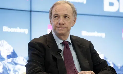 Ray Dalio, Mark Mobius cùng những nhà đầu tư 'lão làng' dự đoán và thay đổi chiến lược đầu tư như thế nào giữa 'tâm bão' chiến tranh thương mại?