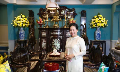 Doanh nhân Đoàn Thu Thủy khuyên các cô gái trẻ: Lấy chồng càng sớm lời ru càng buồn. Nếu chưa gặp được người cần gặp thì hãy bình tĩnh sống