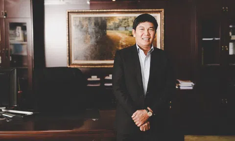 Tỷ phú Trần Đình Long thế chấp gần 1/5 lượng cổ phiếu đang nắm giữ để đảm bảo cho khoản vay 1.700 tỷ đồng của dự án Thép Hòa Phát Dung Quất